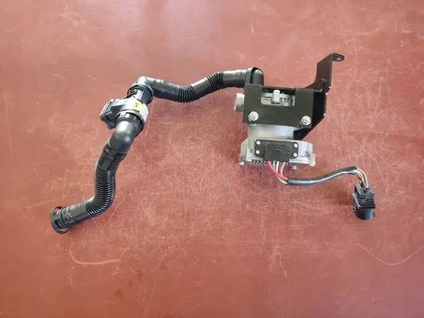 Sekundärluftpump OEM 06M959231 - Begagnad Audi OE image 3