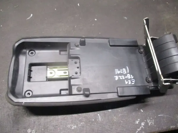 Armsteun Toyota OE OEM podłokietnik TOYOTA COROLLA E21 18-23 image 5