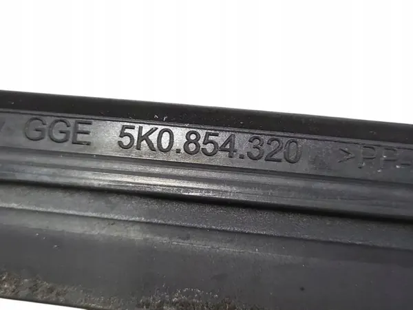 VW Golf VI Cabrio tuulilasin suojus OEM 5K0854320 image 4