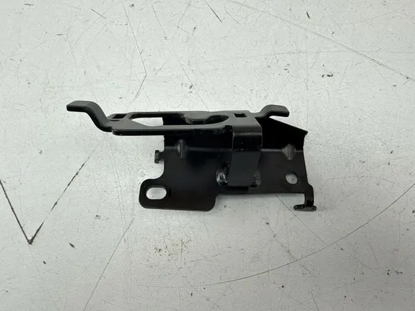 Mercedes-Benz C W205 rechterzijde bagagerek bevestiging OEM A2058605800 image 5