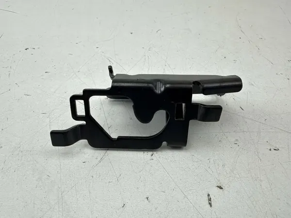Mercedes-Benz C W205 rechterzijde bagagerek bevestiging OEM A2058605800 image 6