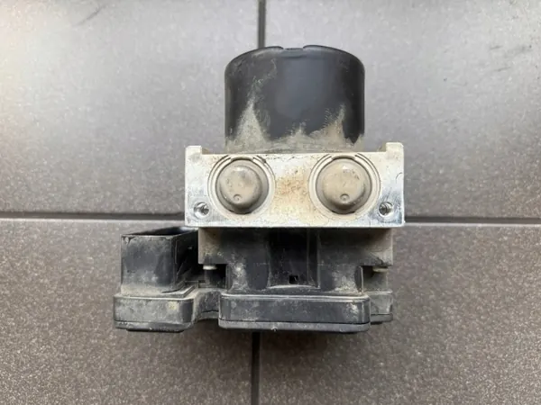 Pompe ABS OEM 1K0907379P pour SEAT Leon 2 image 2