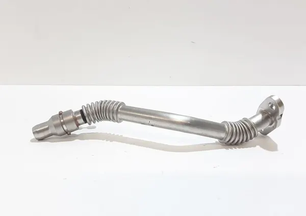 BMW F10 M5 F12 M6 E70 E71 Oljeturbo Rör image 3