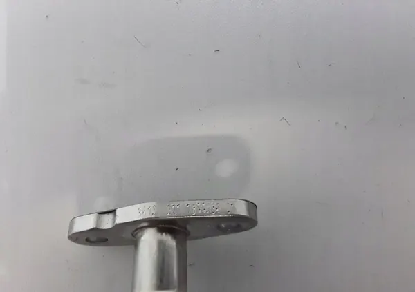 BMW F10 M5 F12 M6 E70 E71 Oljeturbo Rör image 9