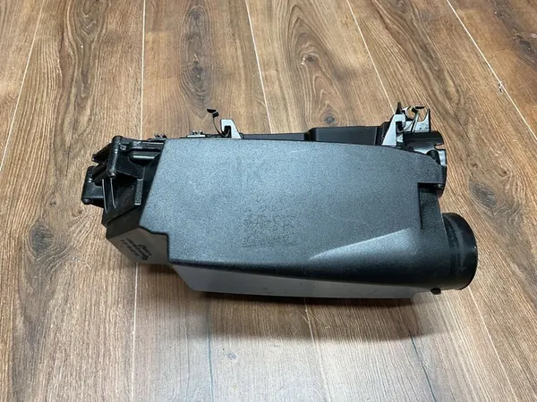 Ilmansuodattimen kotelo MERCEDES-BENZ C (W204) A2710940304 image 4