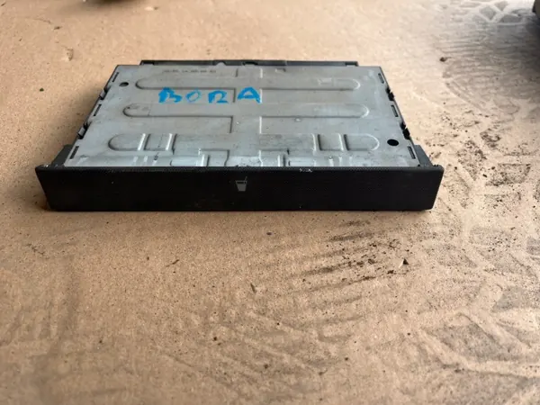Drankhouder OEM 1J0858601 voor VW Bora 1998-2005 image 4