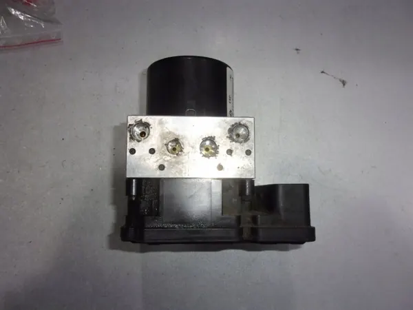 ABS-pumppu OEM P04779492AJ Chrysler 300/300C:lle image 3