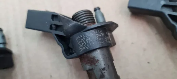 Inyector OEM 059130277CR para Audi A6 C7 3.0 TDI image 9