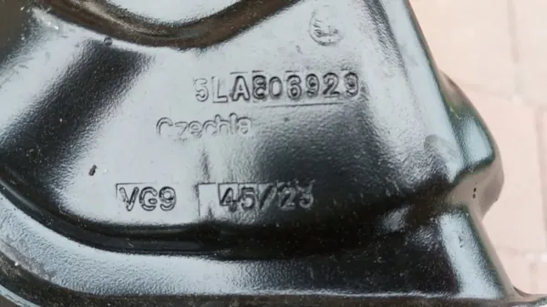Support avant Skoda Enyaq 5LA OEM 5LA806929/930 image 3