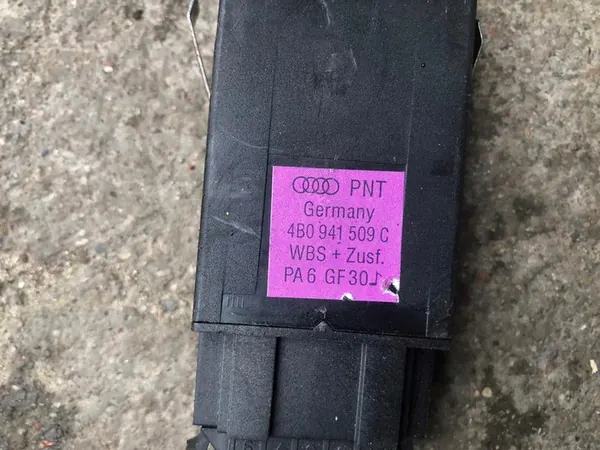 Audi A6 C5 Warnblinker 4B0941509C image 2