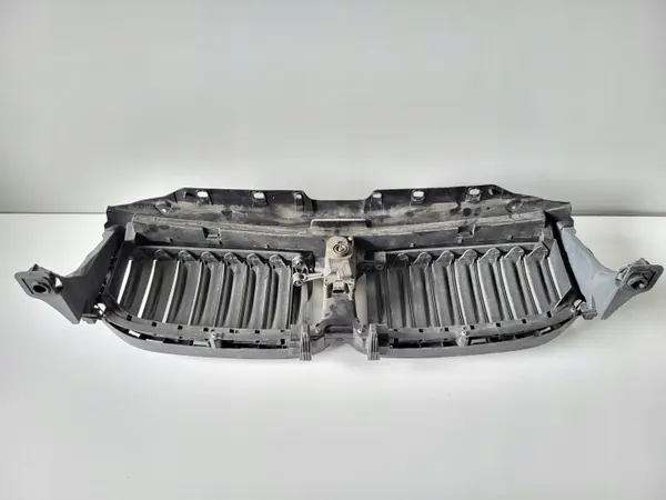 BMW OE 187156 ventilationsgallret - Begagnat skick image 3