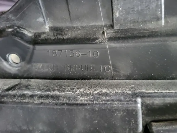 BMW OE 187156 ventilationsgallret - Begagnat skick image 4