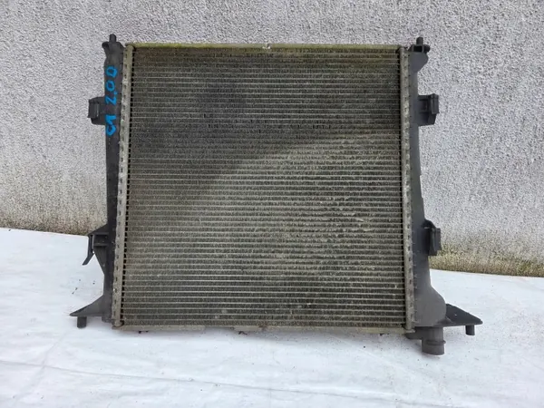 Radiateur d'eau OEM 25310-1H800 pour Kia Ceed 2.0 CRDI image 2