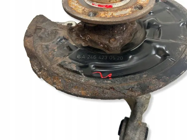 Mercedes-Benz Cubo Rueda Trasera OEM 2460406 - Usado image 3