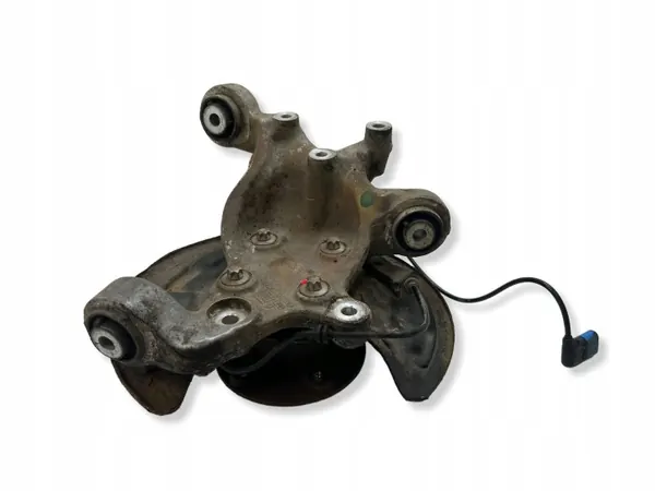 Mercedes-Benz Cubo Rueda Trasera OEM 2460406 - Usado image 7