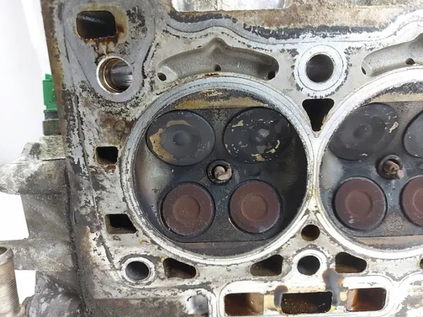 OEM 9636076010 Cabeça do Motor para Peugeot 307 image 4