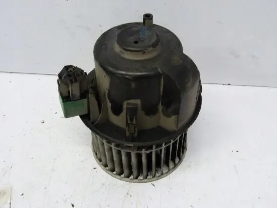 Luftfläkt YC1H-18456-CA Transit 00-06 image 2