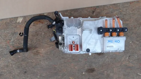 Inversor Volvo XC40 OEM 32324747 - Usado image 2