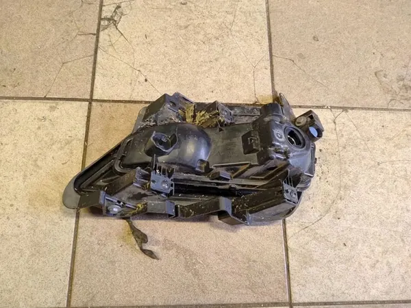 NISSAN X-TRAIL MICRA K14 - FAROL ESQUERDO 26155-8995A image 2