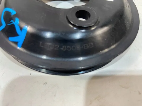 LR135158 waterpomp poelie voor Range Rover L551 image 3