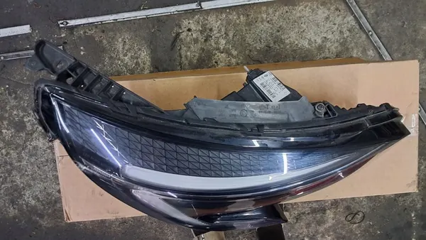 Oikea etu Full LED -ajovalot Renault Clio V 260109379R image 2