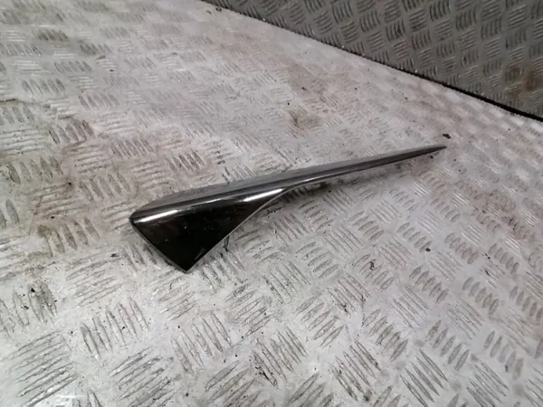 DS3 CROSSBACK Acabamento de Para-choque Dianteiro Direito image 2