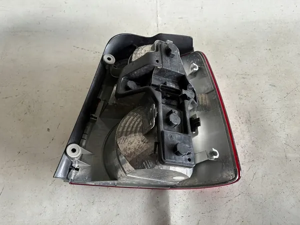 Bakljus 1T0945095N VW Touran 1T Lift Vänster OEM image 4
