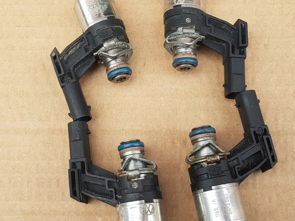 Set iniettori + rail 1.2 TSI TFSI - CBZ CBZA CBZB CBZC - OEM image 5