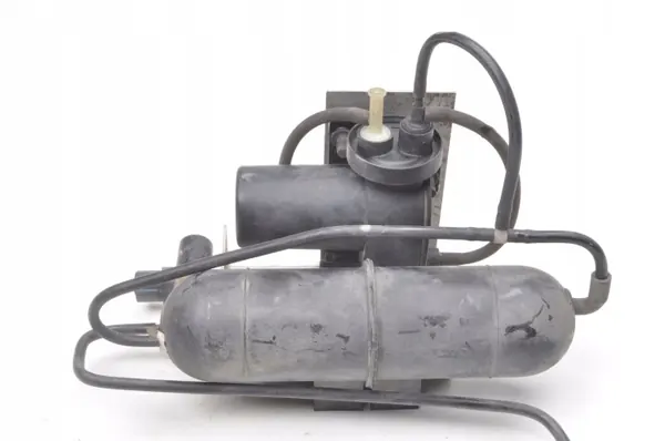 Aston Martin DB9 Luchtpomp OEM 8TG003953 image 5
