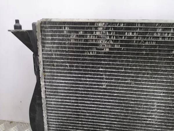 Vesijäähdytin OEM 4F0121251Q Audi A6 C6 2.0 TDI:lle image 9