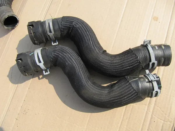 CHRYSLER PACIFICA 17- 3.6 Vesiletkua Radiaattori OEM image 4