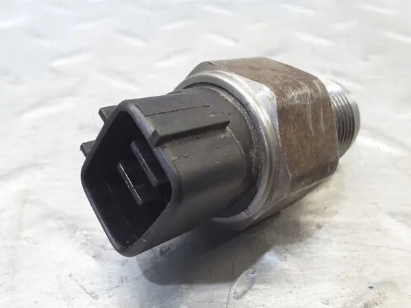 Sensor pressão combustível Toyota AGR6657 Avensis T250 image 3