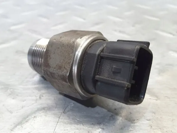 Sensor pressão combustível Toyota AGR6657 Avensis T250 image 5