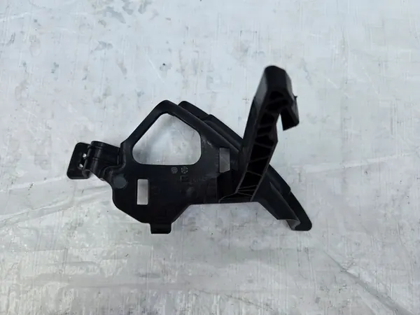 Suporte de para-choque dianteiro esquerdo Mercedes C-Class W206 A2068885900 image 2