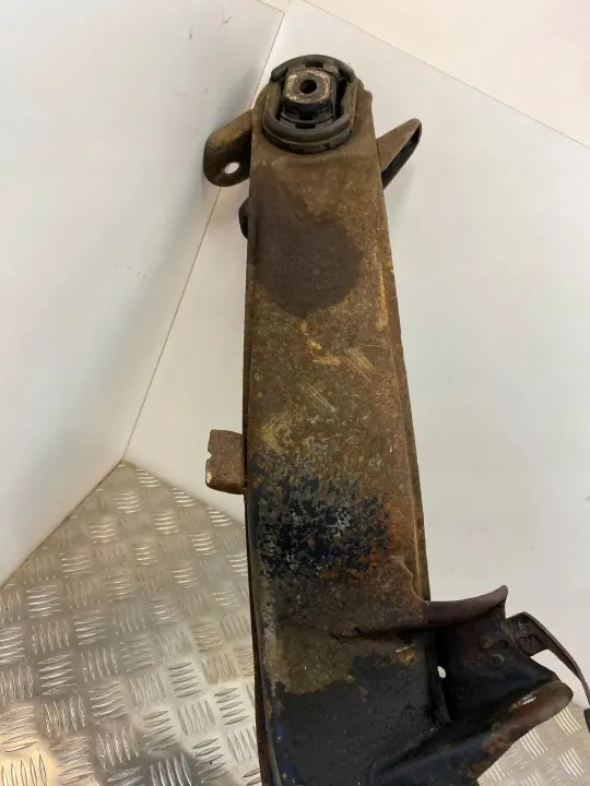 Traverse arrière OEM A1153501208 pour Mercedes 107SLC image 5