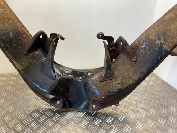 Traverse arrière OEM A1153501208 pour Mercedes 107SLC image 6
