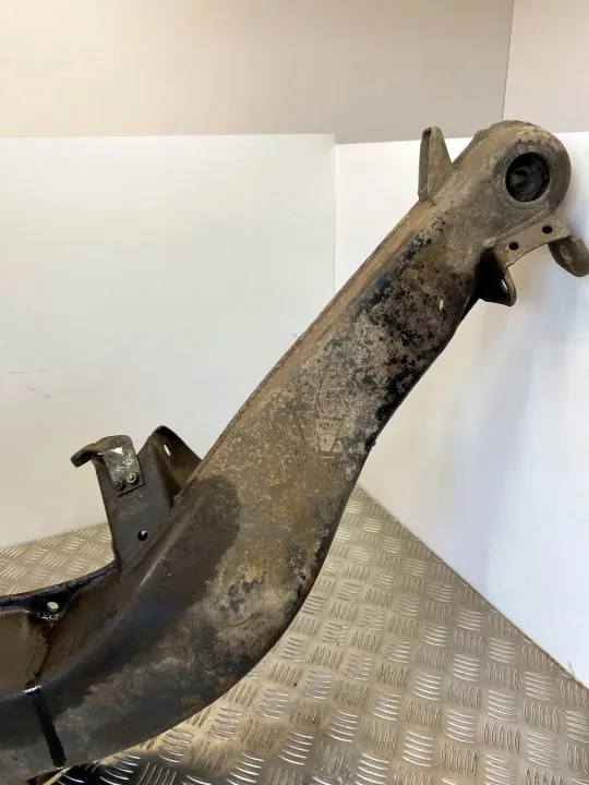 Traverse arrière OEM A1153501208 pour Mercedes 107SLC image 7