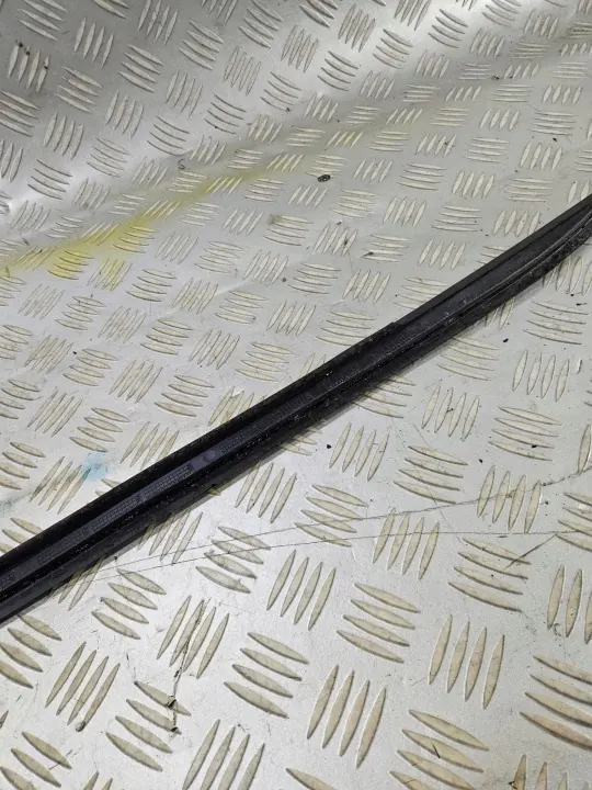 OEM LISTWA SZYBY CZOLOWEJ PRZEDNIEJ PRAWA PRZEDNIA FORD FOCUS MK3 image 7
