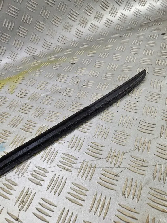OEM LISTWA SZYBY CZOLOWEJ PRZEDNIEJ PRAWA PRZEDNIA FORD FOCUS MK3 image 8