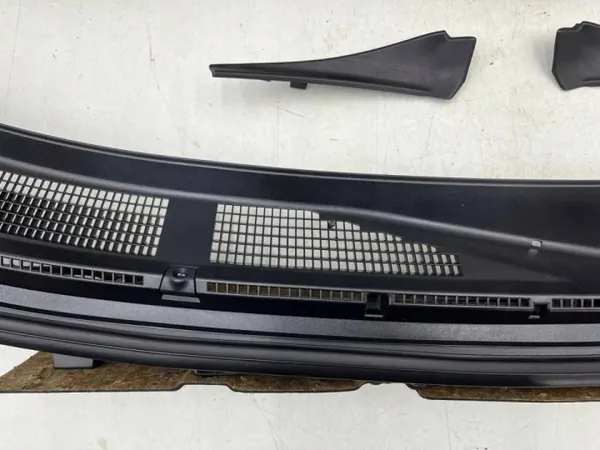 Kit Garniture Pare-brise OEM 668624CC0A Haut/Bas image 3