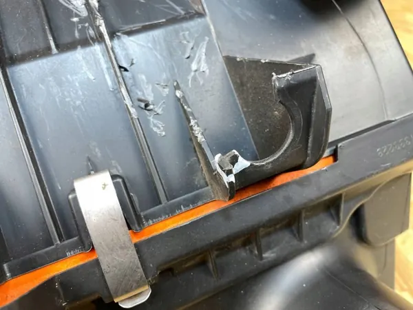 Luftfiltergehäuse OEM 165009078R Renault Trafic III image 9