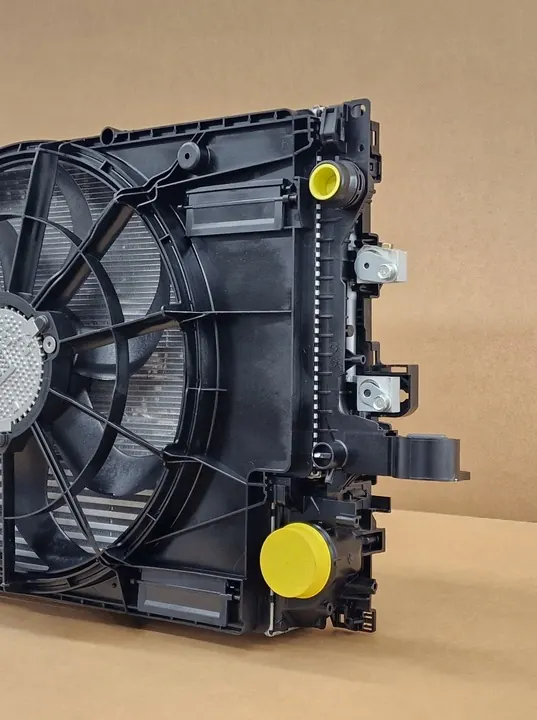 Conjunto de ventilador de refrigeración Volvo XC40 Automático image 2