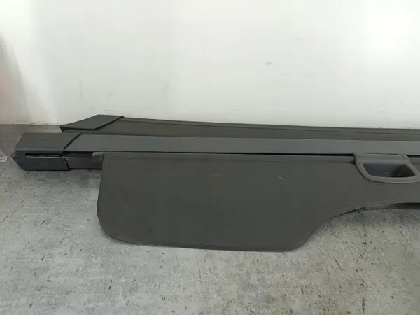 Rouleau de coffre Ford d'occasion OEM ROLETA BAGAŻNIKA FORD FOCUS II image 4