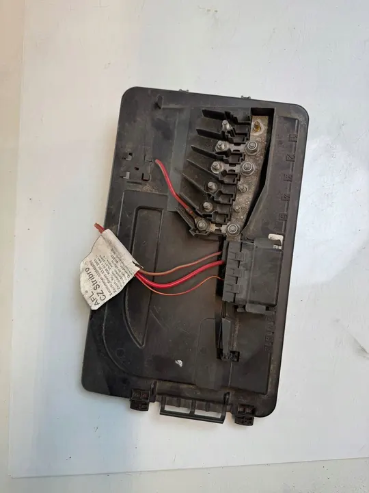 Caixa de fusíveis completa Skoda Fabia Mk1 6Q0937550G image 2