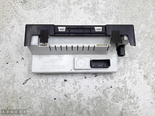 Renault Laguna Display Bildschirm OEM 8200290542c image 3