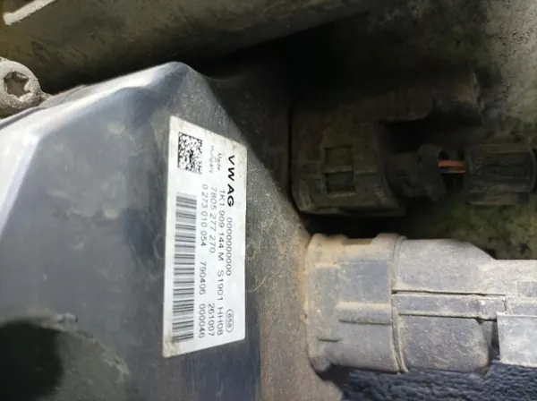 VW Passat B6 Ohjausvaihde OEM 3C1423051T image 5
