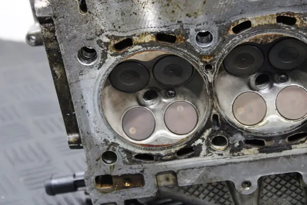 Soupape de Culasse Ford OE OEM GŁOWICA ZAWORY image 3