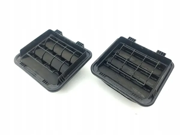 Grelha de ventilação Hyundai i30 OEM AMD192961 - Usado image 2