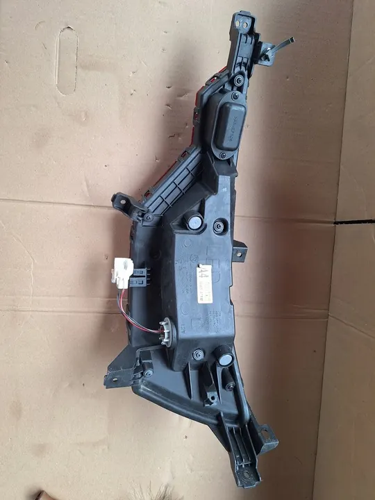 Luz Trasera Izquierda Parachoques Kia Niro II image 6