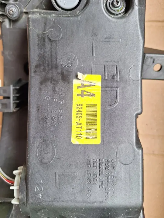 Luz Trasera Izquierda Parachoques Kia Niro II image 9